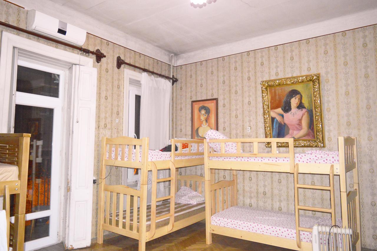 Amoun Hostel ティビリシ エクステリア 写真