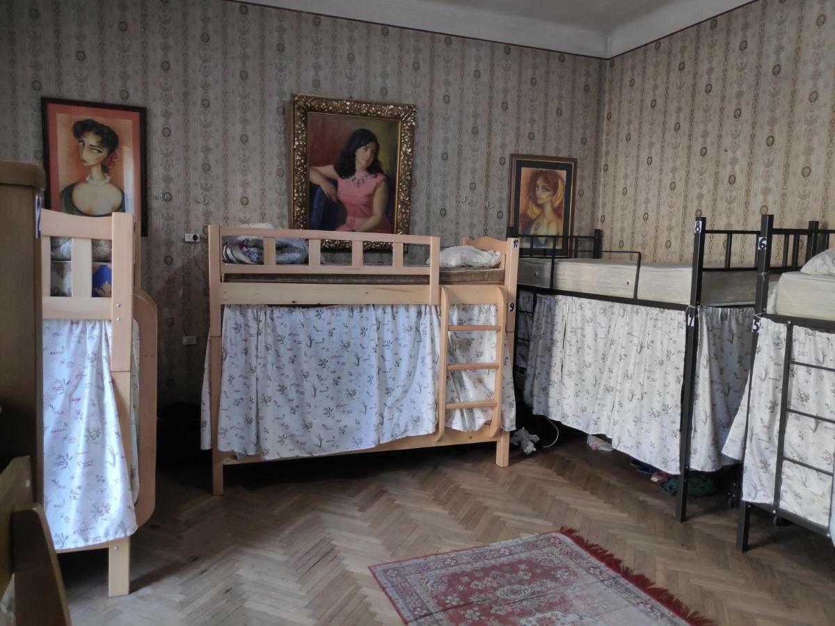 Amoun Hostel ティビリシ エクステリア 写真