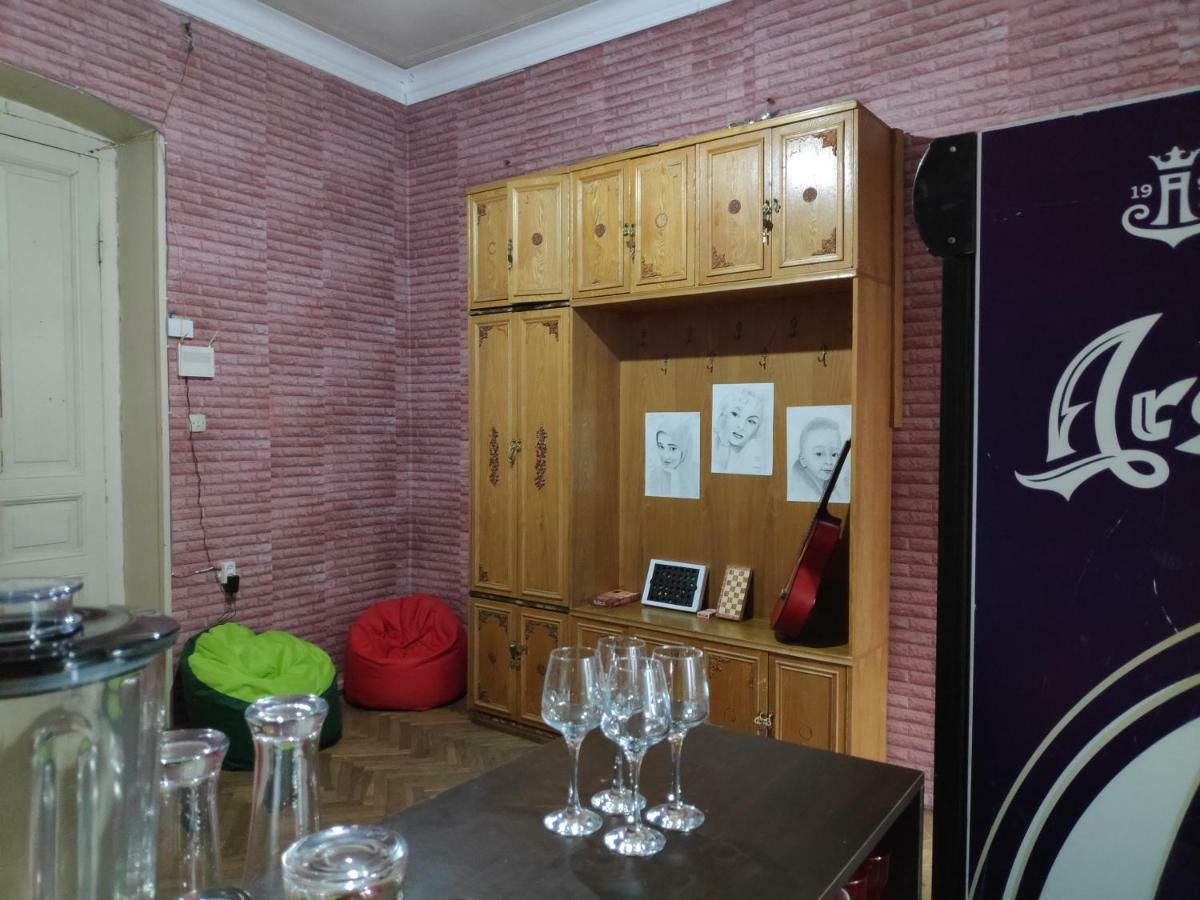 Amoun Hostel ティビリシ エクステリア 写真